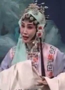 夜宿花厅
