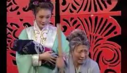 刘云打母