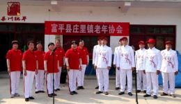 自编秦腔合唱《我爱故乡庄里镇》下载 老年戏曲爱好者精彩演绎 秦腔合唱资源