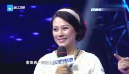 闫学晶助阵高秀敏女儿即兴二人转表演，现场气氛沸腾，精彩不容错过！下载