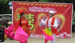 民间小调《男女情》蒙克张定月对唱 展现质朴热烈的民间爱情 在线下载下载