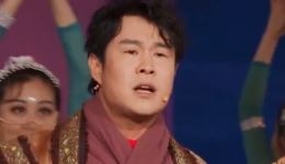 展展罗罗与小沈阳激情演绎《大笑江湖》，现场下载