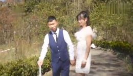 贵州山歌《打工路上难找钱》嘉佳王永富倾情演唱，打工艰辛旋律直击人心