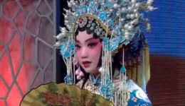 天津京剧《贵妃醉酒》精彩片段,小女旦惟妙惟肖演绎,速来感受国粹魅力 天津京剧《贵妃醉酒》精彩片段,小女旦惟妙惟肖演绎,速来感受国粹魅力