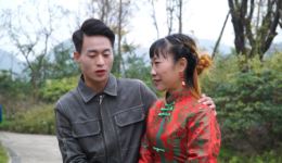 贵州山歌《背时婆娘太堕落》张美向志演唱高清mp4视频下载资源 贵州山歌《背时婆娘太堕落》张美向志演唱高清mp4视频下载资源