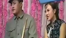 王小宝孙立荣二人转《摔三弦》经典演绎，赵本山成名作精彩呈现下载