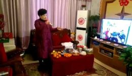 绍兴莲花落《众志成城，共抗疫情》何志娟演唱，抗疫主题经典戏曲在线下载