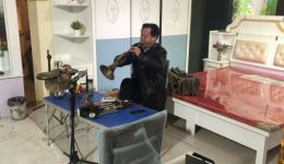 河南民间唢呐高手演绎豫剧《秦雪梅吊孝》片段，韵味悠长，经典百听不厌！