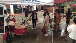河南农村特色唢呐锣鼓演奏经典老歌《女驸马》，地道地方风情，速来聆听