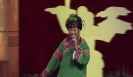 二人转《儿子学话》精彩演绎媒婆牵线闹笑话,荒诞相亲笑料足,速来下载观看! 二人转《儿子学话》精彩演绎媒婆牵线闹笑话,荒诞相亲笑料足,速来下载观看!