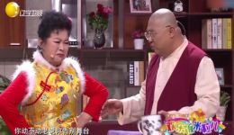 小品《老妈你最棒》李静邵峰爆笑演绎，退出舞台与马屁乌龙精彩片段在线观看下载