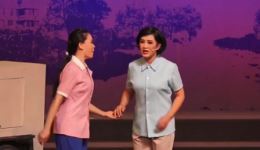 现代评剧《爱洒夕阳》片段下载，孙曼钰精彩演绎，温情养老故事在线观看下载