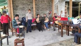 免费京剧《凤还巢》唱段下载，经典戏曲资源一键获取