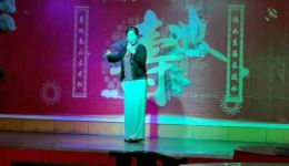 四平调经典戏曲《扒瓜园》翟瑞玲精彩演唱，展现集体精神的动人故事下载
