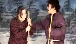 现代淮剧《两个媳妇夸婆婆》03集高清资源下载，家庭主题戏曲全集在线观看