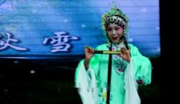 安仁现场版戏歌《悠悠家乡情》深情演绎,沉浸式感受家乡眷恋,戏曲爱好者必听佳作 安仁现场版戏歌《悠悠家乡情》深情演绎,沉浸式感受家乡眷恋,戏曲爱好者必听佳作