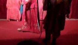新疆曲子戏《老换少》精彩剧情在线，免费戏曲资源一键下载