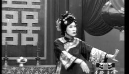 人影拜花堂