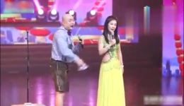 程野夫妻二人转精彩演出，地道东北风情，传统二人转魅力在线呈现！下载