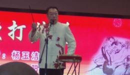 鞭打芦花
