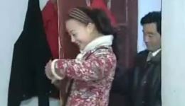 民间小调《爸瞧咱这个家》全集下载 - 薄战士刘晓燕主演家庭戏曲 民间小调《爸瞧咱这个家》全集下载 - 薄战士刘晓燕主演家庭戏曲