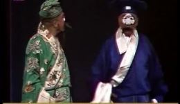 1982年李世济版京剧《锁麟囊》全本下载mp3/mp4资源，带唱词字幕，全场高清下载