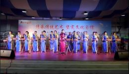 送女儿上大学