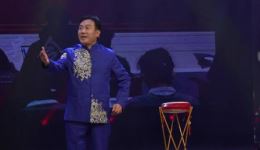 京东大鼓《众志成城抗疫情》赵维新表演，抗疫主题经典曲艺作品在线下载