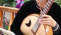 十年不见亲娘面