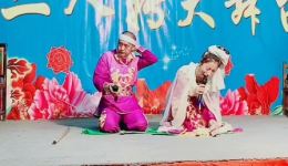 二人转《哭七关》媛媛演唱戏曲视频mp4下载，经典片段在线获取下载