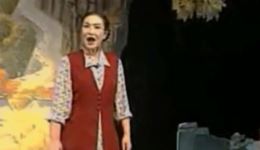 豫剧《花喜鹊》选段王燕深情演绎“一句话一把刺”，经典唱腔震撼呈现
