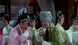 五女拜寿·闻言感激暗窥望