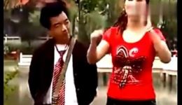 经典二人转《傻子泡妞》在线观看，孙小宝魏三爆笑演绎，免费资源下载！下载