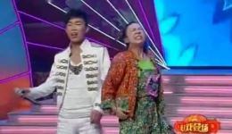东北二人转《谁最搞笑》爆笑片段,俩二货唱歌笑料拉满,速看精彩剧情 东北二人转《谁最搞笑》爆笑片段,俩二货唱歌笑料拉满,速看精彩剧情