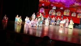 漫瀚剧《牵魂线》选段十鄂尔多斯风情戏曲,展现新农村建设变迁 漫瀚剧《牵魂线》选段十鄂尔多斯风情戏曲,展现新农村建设变迁