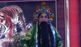 介休市中老年晋剧票友协会倾情演绎，正宗晋剧精彩呈现，不容错过！