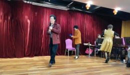 沪剧《赏月小月亮》徐迠华汤小英主演，经典唱段在线下载，品味传统戏曲温情下载