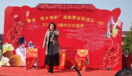 苦命人坐书房