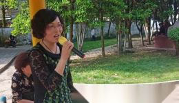 黄梅戏《绵绵古道连上天》陈月红演唱，经典戏曲在线下载，品味传统韵味下载