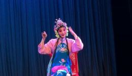 莱芜梆子经典戏曲《拾玉镯》在线观看下载,高清资源一键获取 莱芜梆子经典戏曲《拾玉镯》在线观看下载,高清资源一键获取