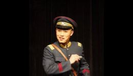 啼笑因缘