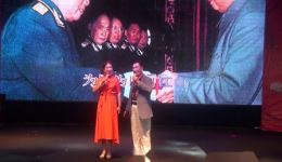 二人转《功勋绣》高清下载 - 韩子平董玮联袂演绎，经典唱段在线畅享下载