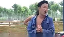 傻子唱戏