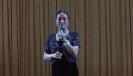 李小兰京剧样板戏《代》资源下载，经典革命题材京剧全剧呈现下载