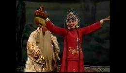 河南曲剧《寇准背靴》花园一折在线观看，马琪刘爱云经典演绎，忠义名臣暗访忠良的戏曲名段下载