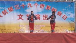 柳琴戏《拾棉花》东城艺新艺术团演出,传统戏曲展现乡土风情 柳琴戏《拾棉花》东城艺新艺术团演出,传统戏曲展现乡土风情