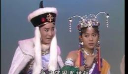 画中美人笑盈腮
