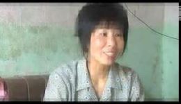 傻子背傻妮