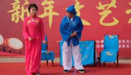 黄梅戏《打纸牌》2020铜陵市演艺爱好者协会全场实况,经典传统剧目在线下载 黄梅戏《打纸牌》2020铜陵市演艺爱好者协会全场实况,经典传统剧目在线下载