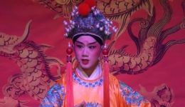 杨八姐游春